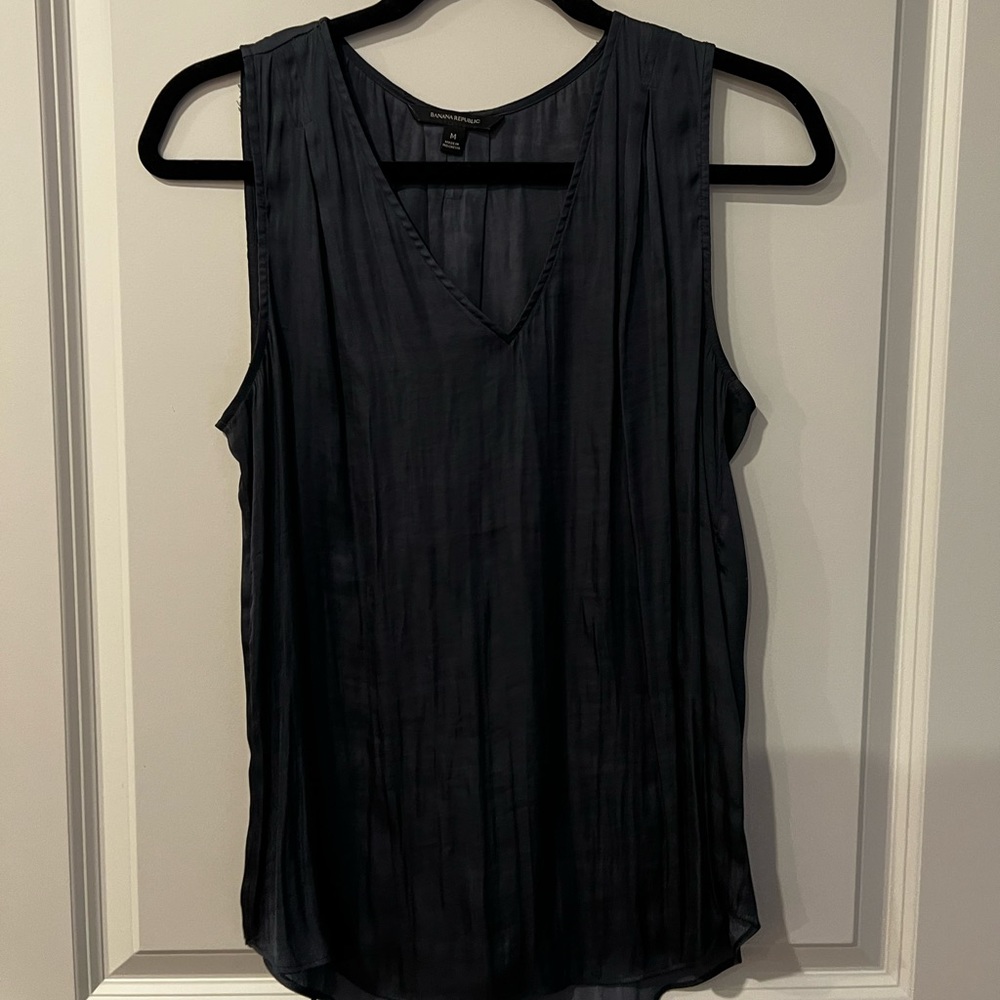Sleeveless blouse